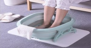 Vinegar Foot Soak Can Be Effective Against Smelly Feet